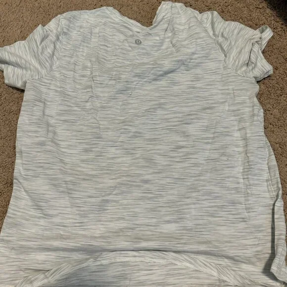 Lululemon Love Crew III Size 4 Gray and White - Picture 3 of 3